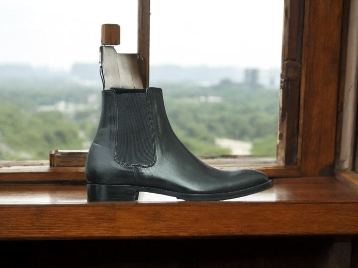 Elegant slip-on leather ankle boots for men