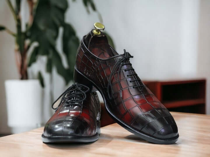 Oxford blood shoes top