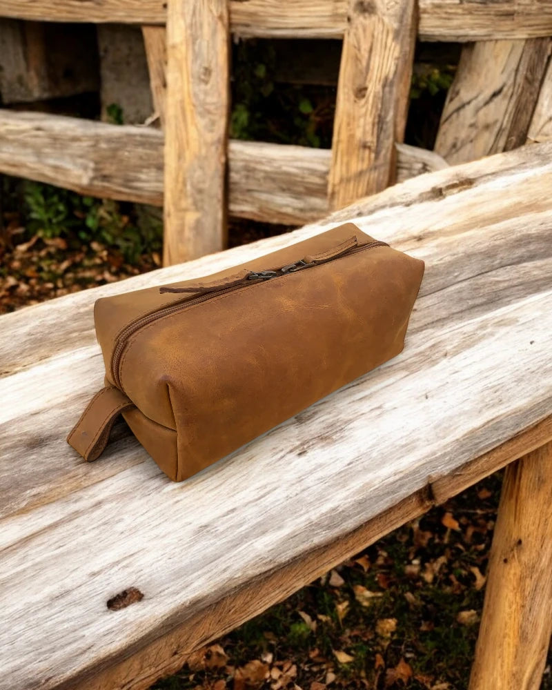 Luxury men’s grooming kit bag with water-resistant lining