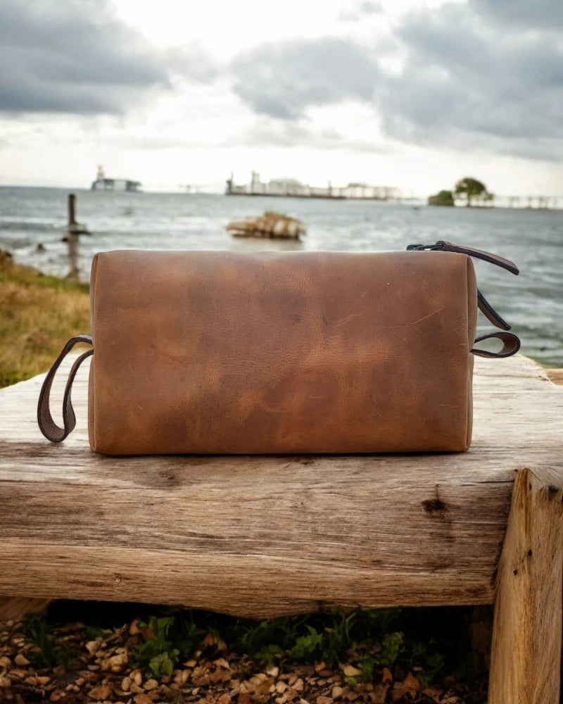 High-quality leather dopp kit with side handle